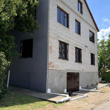 Продається частина будинка на 2 поверхи