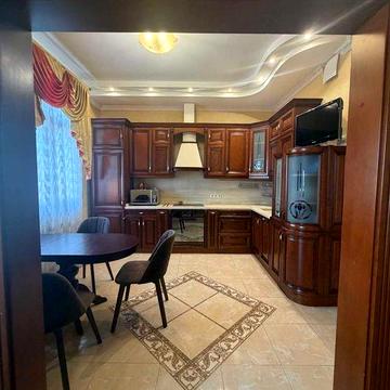 Простора 3-к квартира 123 м² | ЖК Микільський Град | ст. м. Лівобережна 5 хв ЖК Микільський Град