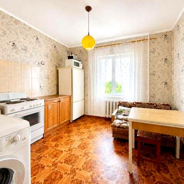 Продаж просторої 1к квартири, 43 кв.м. пр. Лісовий, 35. Гарний 5-й поверх