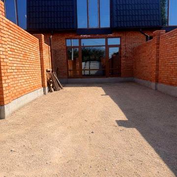 Продам  2х поверховий   Котедж на Новомиколаївці