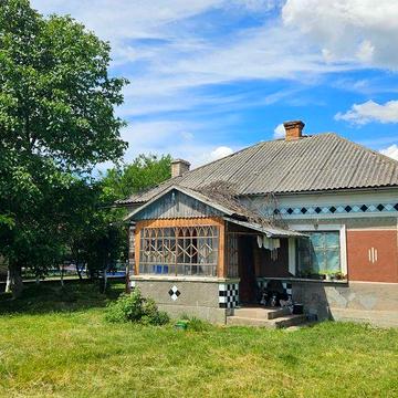 Терміновий!! Продаж жилого будинку під Тернополем (17км) з відео спостереженням і усіма зручностями в середині! Своя свердловина і автономний септик!