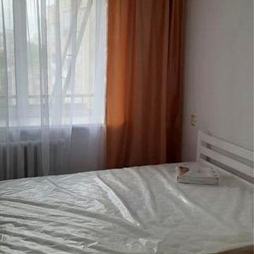 2к квартира проспект Юнності,вільна