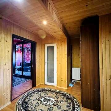 Продаж квартири в селі Шаян .