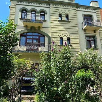Ексклюзивна багаторівнева квартира 377,6 м² біля парку Шевченка