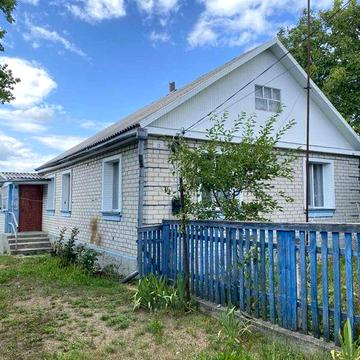 Продам будинок у селі 130 км від Києва