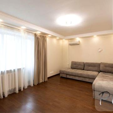 Продаж 3 к кв  Центр Метро Університет Саксаганського 88
