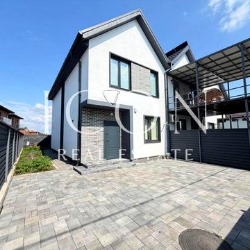 Продаж таунхаусу з ремонтом у Петропавлівський Борщагівці