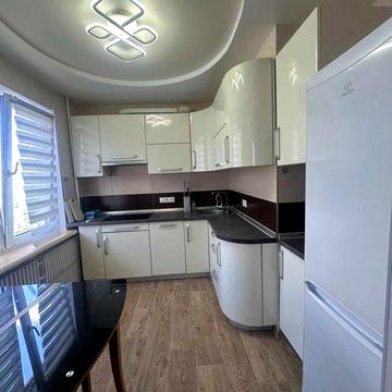 Здам 3 кімн.квартиру на Олексіївці, пр.Перемоги,54Б. 8/9