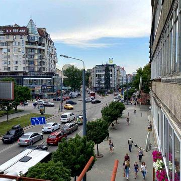2 кімнатна квартира на початку "стометрівки"