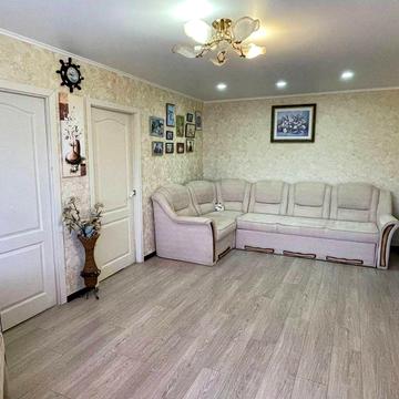 Продам 3-кімнатну квартиру (переплановану з 4-кімнатної) в центрі міста