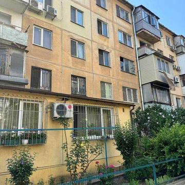 Продам 3-ком. квартиру на Чермушках.  остановка "Приват Банк". Щорса. С.Рихтера