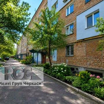 Продаж 3-кімнатної квартири в районі Сєдова