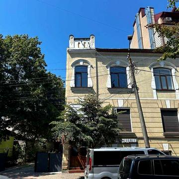 Інвест-проект , 2-к квартира 58 м² в Історичному Центрі! Вул. Любомира Гузара , 25