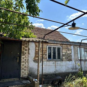 Продам будинок із земельною ділянкою в м. Нова Одеса