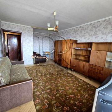 Продаж 1 кімн. квартири біля метро вулиця Юрія Глушка 9А