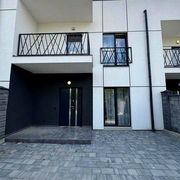 Продам котедж 90 м.кВ на Щасливому. розміщений на 2,5 сот приватизованої землі.
