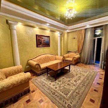 Продаж 3-кімнатної квартири на вул. Рудницького