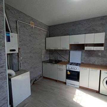 1/2 будинку у районі червоного мосту