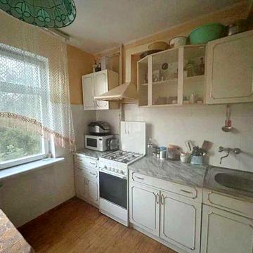 1к Чешка в Дубово (вул.О.Кушнірука/Гастелло), 3й поверх, 37м2, Гарний стан!