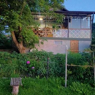 Здається заміський будинок (~40 км. від Львова неподалік відпочинкового комплексу “Чарівна Долина”)