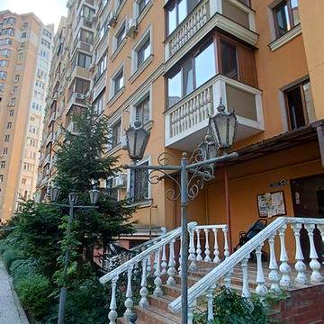 Сдам 1 комнатную квартиру  в ЖК Академгородок