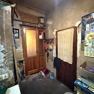 Продам 1 кімнатну квартиру.