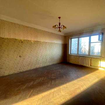 Продам 2 кім. 46 м2, Харьківське шосе, 21/1, Дарницький р-н, під РЕМОНТ
