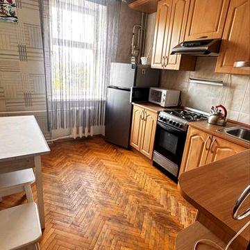 Оренда 2 кімнатної квартири район 12школи