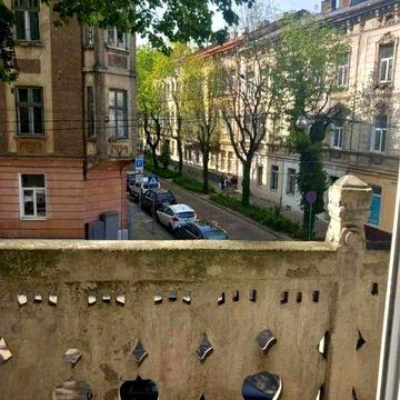 Продаж квартири вул. Чупринки