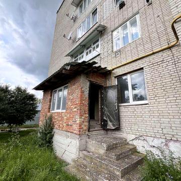 Двох кімнатна квартира,з власним входом, та подвірям