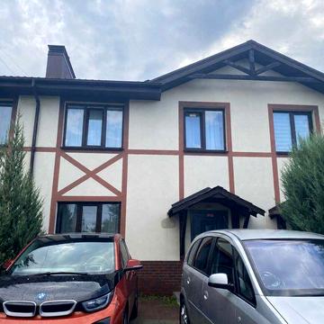 Оренда таунхауса, 3 спальні, зарядка електромобіля — без комісії