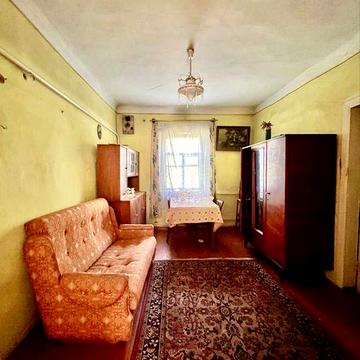 Продам будинок + 6 сот. землі  в м. Шепетівка