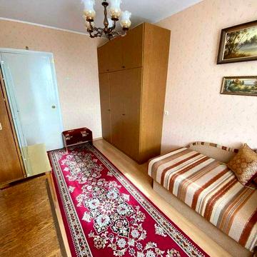 Пропонується на продаж 2к квартира на науковій