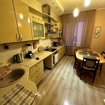 Оренда трикімнатної квартири, Пр. Лесі Українки, 11А