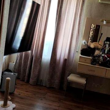 Продам половину 3х комнатной квартиры