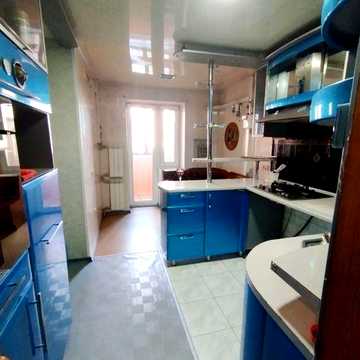 4-кімнатна квартира в районі Ромакса, 3/10цегл.