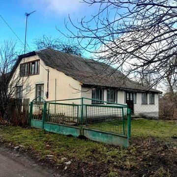 Продам будинок неподалік міста