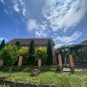 Продам будинок у селі Великі Береги, поруч із містом Берегове.