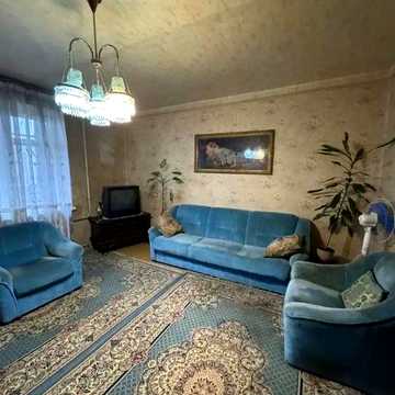 Продам 3к квартиру Поля пр. 42