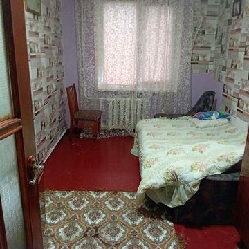 Продам квартиру рядом ощадний банк рядом поліклініка рядом з садочок і рядом пошта і Нова пошта рядом ринок срочно продам