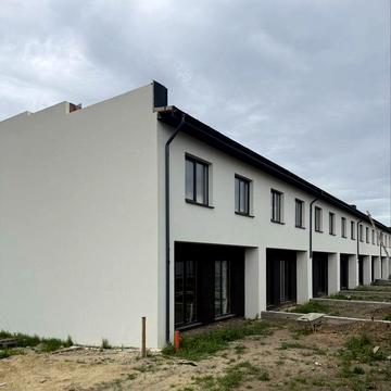 Продаж зданих в експлуатацію газифікованих таунів  в затишній локації, можна під держ програми