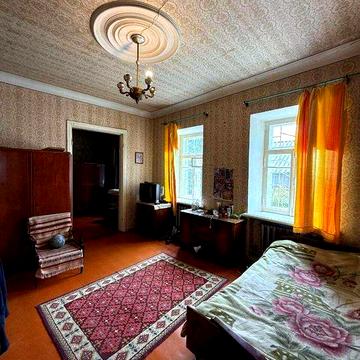 Будинок з власним двором в районі Кагамлика
