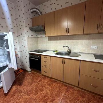Свободна 1 ком . на Таирова . Новострой