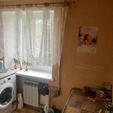 1 кім в ЦЕГЛЯНОМУ БУДИНКУ в житловому стані в районі КАЛИНОВОЇ (720797)