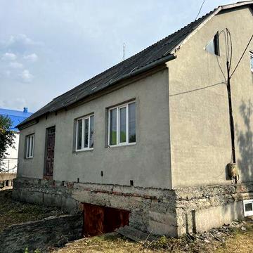 Продам добротний будинок у районі Лісогірки