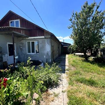 Продам окремий будинок з ремонтом( Масани)