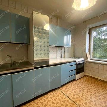 2 кімнатна на Подолі.