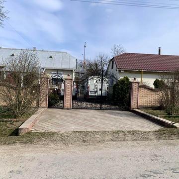 Господарство в с. Іванівці  Чернівецькоі обл. Дністровський р-н