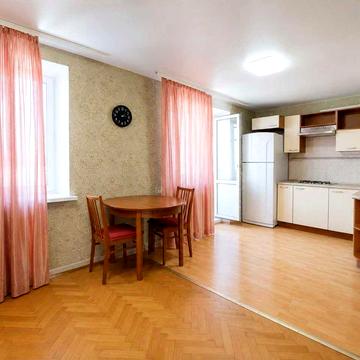 Простора квартира-студія, 40 м2, пр. Оболонський, м Мінська - 5 хв