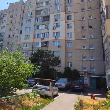 Продаж 3-кімнатна квартира. Без %. Невисокий поверх! Є газ! Троещина.